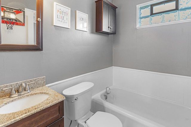 957 MacArthur DRIVE, Manitowoc, WI 54220