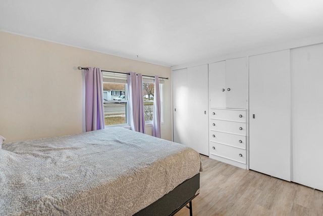 957 MacArthur DRIVE, Manitowoc, WI 54220