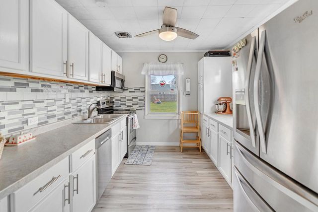 957 MacArthur DRIVE, Manitowoc, WI 54220