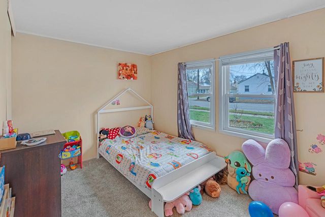 957 MacArthur DRIVE, Manitowoc, WI 54220