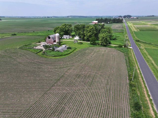 4923 Meek Road, Arlington, WI 53911