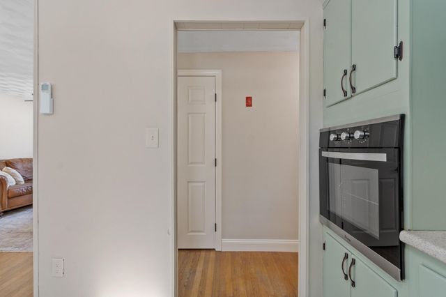 15 Briar Avenue, Salem, NH 03079