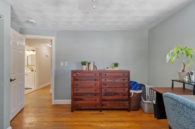 15 Briar Avenue, Salem, NH 03079