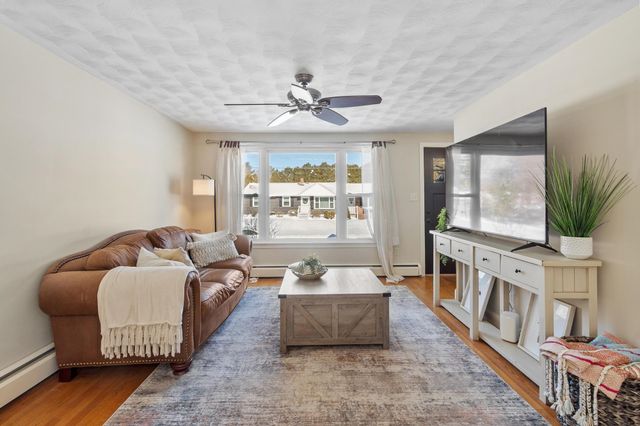 15 Briar Avenue, Salem, NH 03079