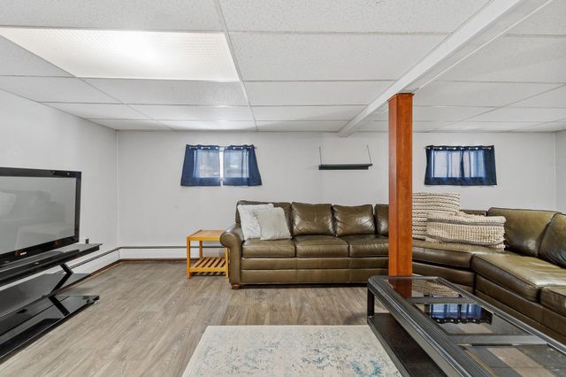 15 Briar Avenue, Salem, NH 03079