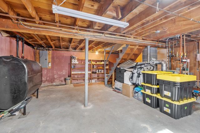 15 Briar Avenue, Salem, NH 03079