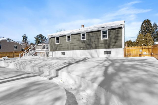 15 Briar Avenue, Salem, NH 03079
