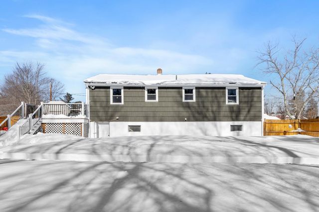 15 Briar Avenue, Salem, NH 03079