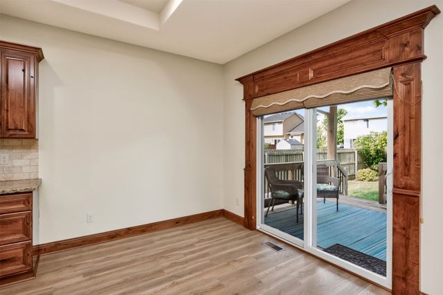 215 S 85th Street, West Des Moines, IA 50266