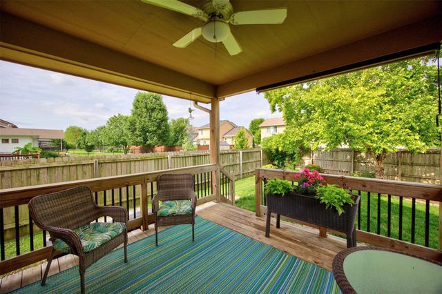 215 S 85th Street, West Des Moines, IA 50266