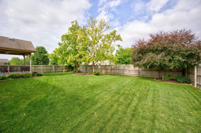 215 S 85th Street, West Des Moines, IA 50266