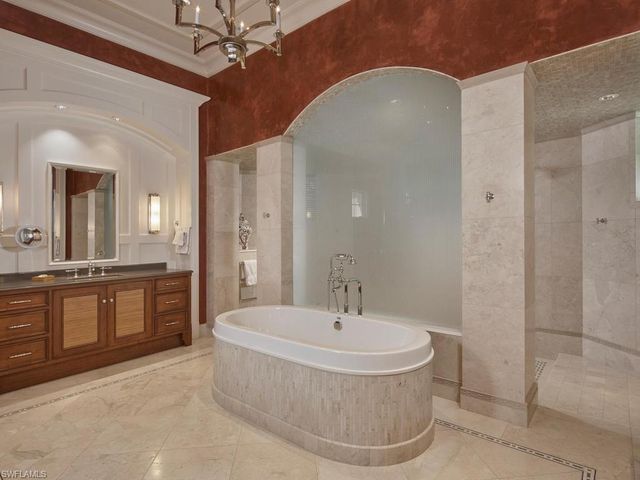 2129 Canna CT, Naples, FL 34105