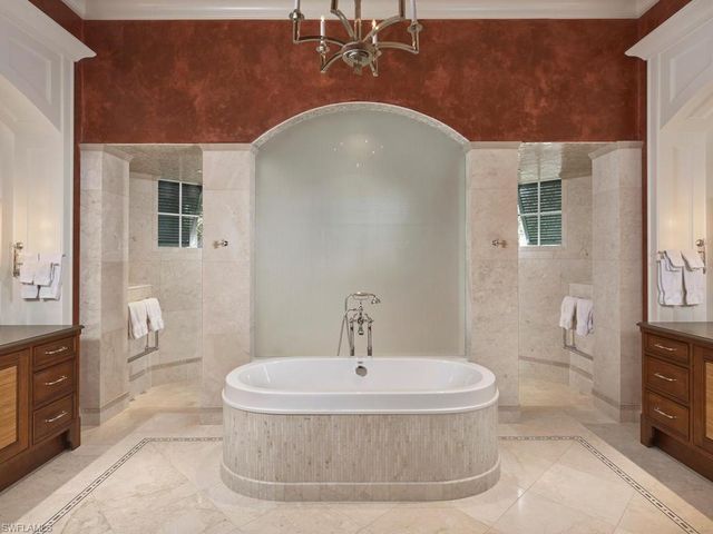 2129 Canna CT, Naples, FL 34105