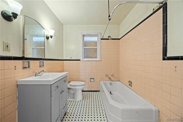 723 West Delavan Avenue, Buffalo, NY 14222