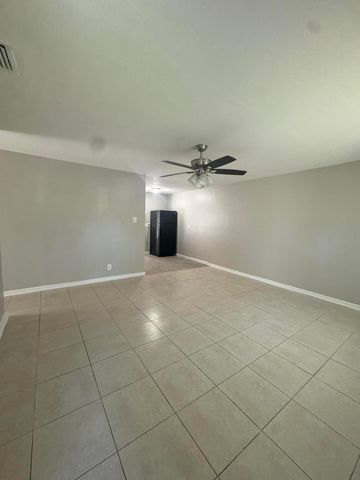 8817 Dania Drive, Palm Beach Gardens, FL 33410