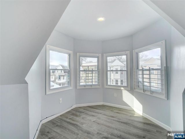 160 11th Street, Newark, NJ 07107