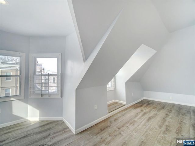 160 11th Street, Newark, NJ 07107