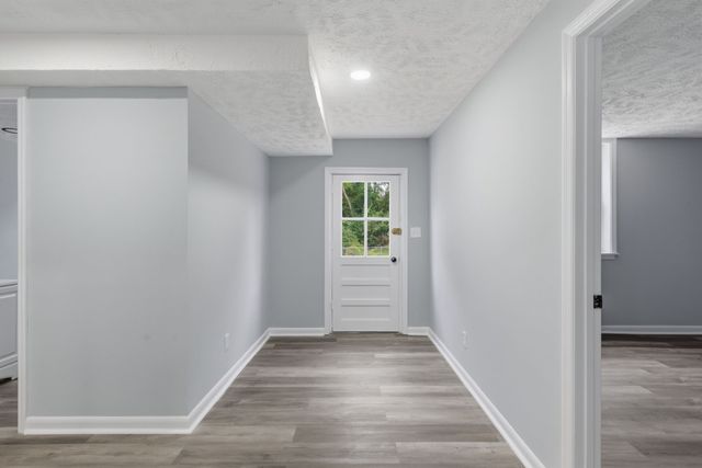 725 Roman Dr, Nashville, TN 37207