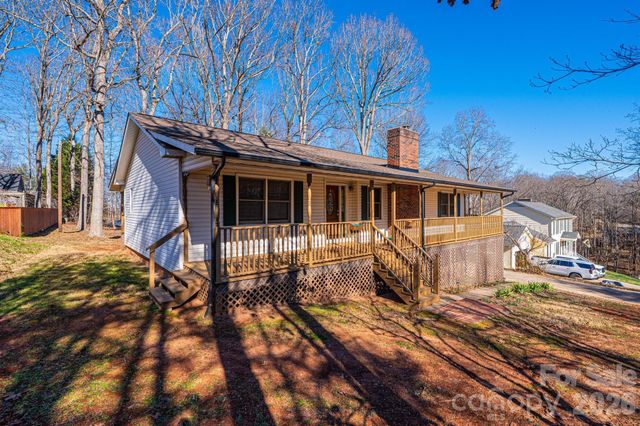 5284 Lisa Lane, Hickory, NC 28602