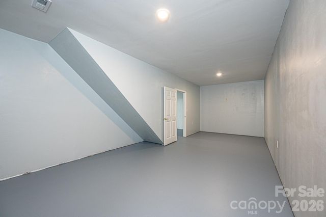 5284 Lisa Lane, Hickory, NC 28602