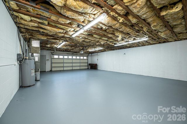 5284 Lisa Lane, Hickory, NC 28602