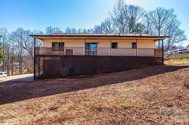 5284 Lisa Lane, Hickory, NC 28602