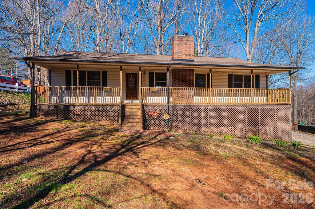 5284 Lisa Lane, Hickory, NC 28602