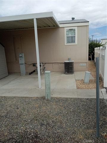 999 S Santa Fe Avenue 38, San Jacinto, CA 92583