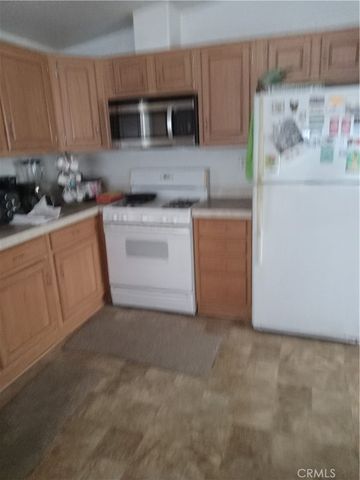 999 S Santa Fe Avenue 38, San Jacinto, CA 92583