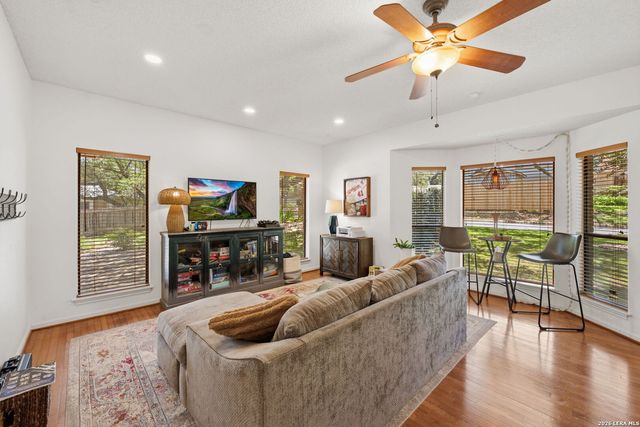 13102 N HUNTERS CIR, San Antonio, TX 78230