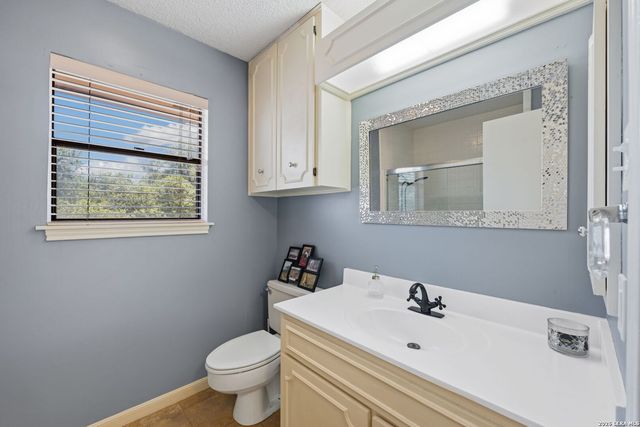 13102 N HUNTERS CIR, San Antonio, TX 78230