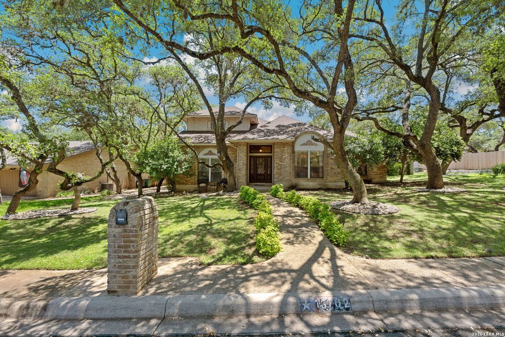 13102 N HUNTERS CIR, San Antonio, TX 78230