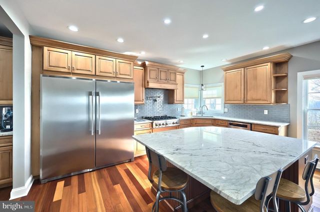 4440 BEARDS SCHOOL RD, Spring Grove, PA 17362