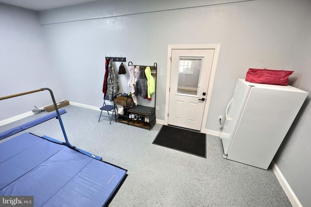 4440 BEARDS SCHOOL RD, Spring Grove, PA 17362