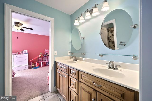 4440 BEARDS SCHOOL RD, Spring Grove, PA 17362