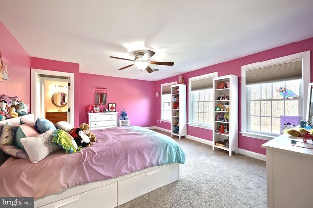 4440 BEARDS SCHOOL RD, Spring Grove, PA 17362