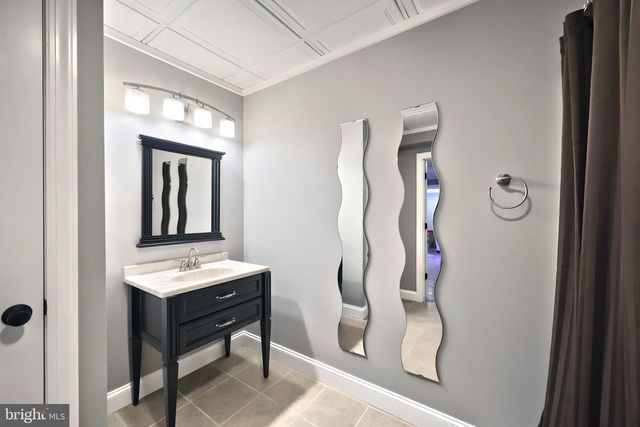 4440 BEARDS SCHOOL RD, Spring Grove, PA 17362