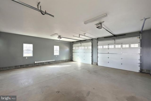 4440 BEARDS SCHOOL RD, Spring Grove, PA 17362