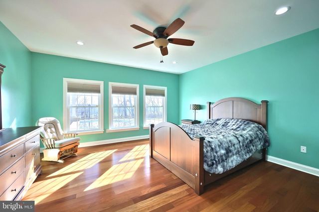 4440 BEARDS SCHOOL RD, Spring Grove, PA 17362