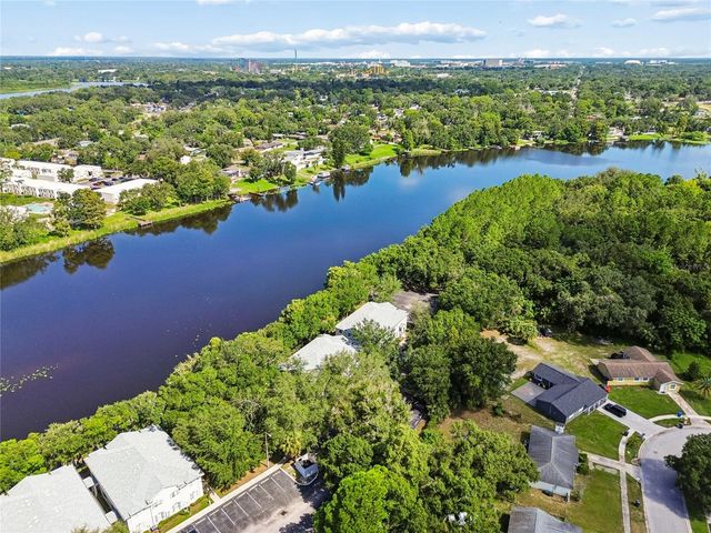 4009 DOLPHIN DRIVE, Tampa, FL 33617