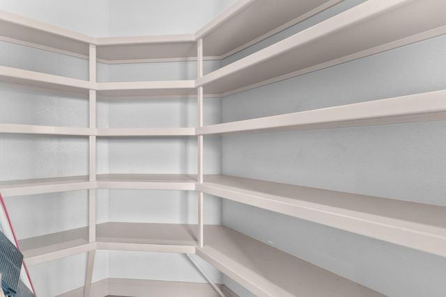 5072 E Hedgerow Drive, Springfield, MO 65802