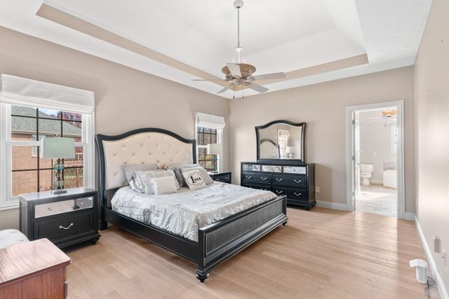 5072 E Hedgerow Drive, Springfield, MO 65802