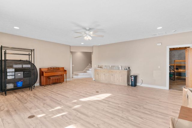 5072 E Hedgerow Drive, Springfield, MO 65802