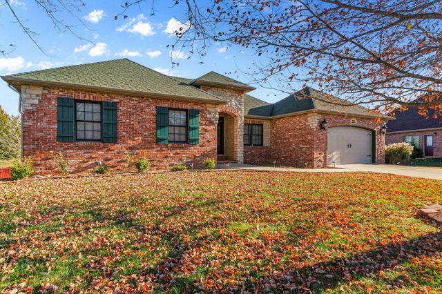 5072 E Hedgerow Drive, Springfield, MO 65802