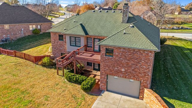 5072 E Hedgerow Drive, Springfield, MO 65802