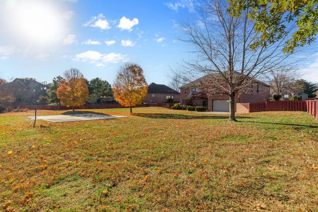 5072 E Hedgerow Drive, Springfield, MO 65802
