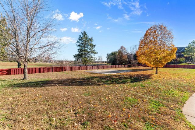 5072 E Hedgerow Drive, Springfield, MO 65802