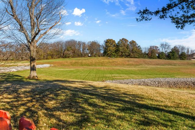 5072 E Hedgerow Drive, Springfield, MO 65802