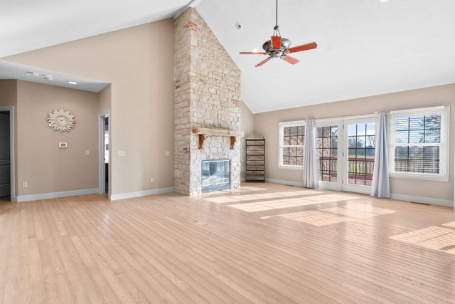 5072 E Hedgerow Drive, Springfield, MO 65802