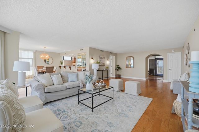 1221 S 1ST Street 10B, Jacksonville Beach, FL 32250